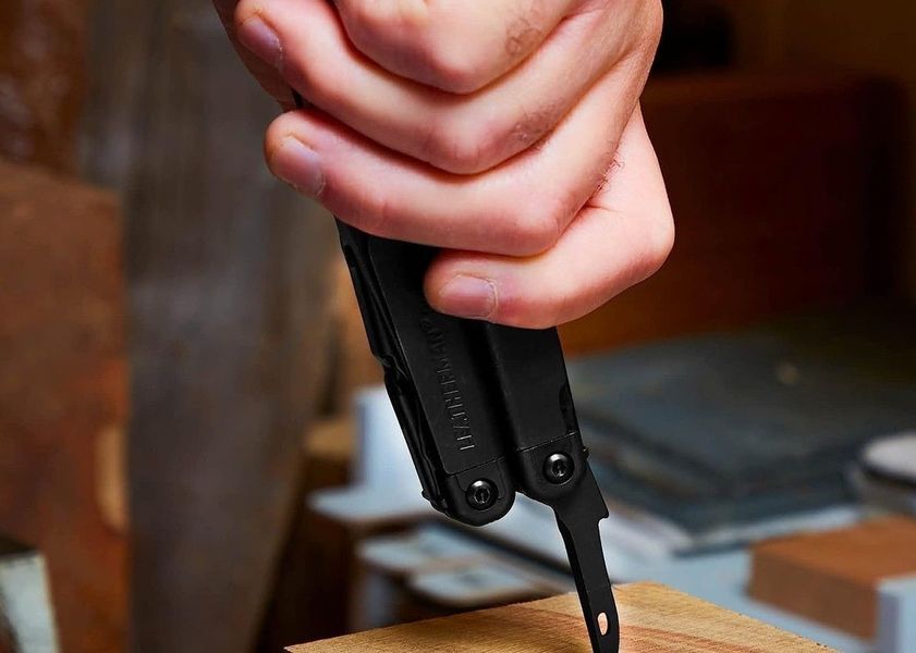 Мультиінструмент Leatherman Surge Black 831333 фото