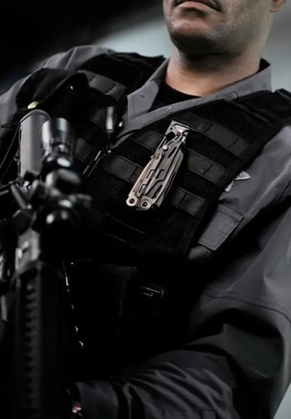 Мультиинструмент Leatherman MUT EOD Black 833119 фото